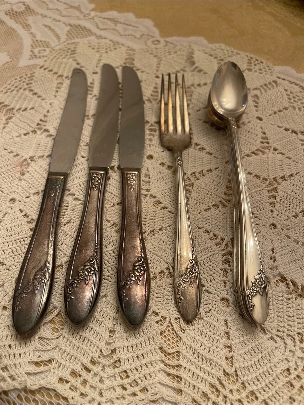 Vintage Tudor Plate Oneida Community Silver Plated Flatware